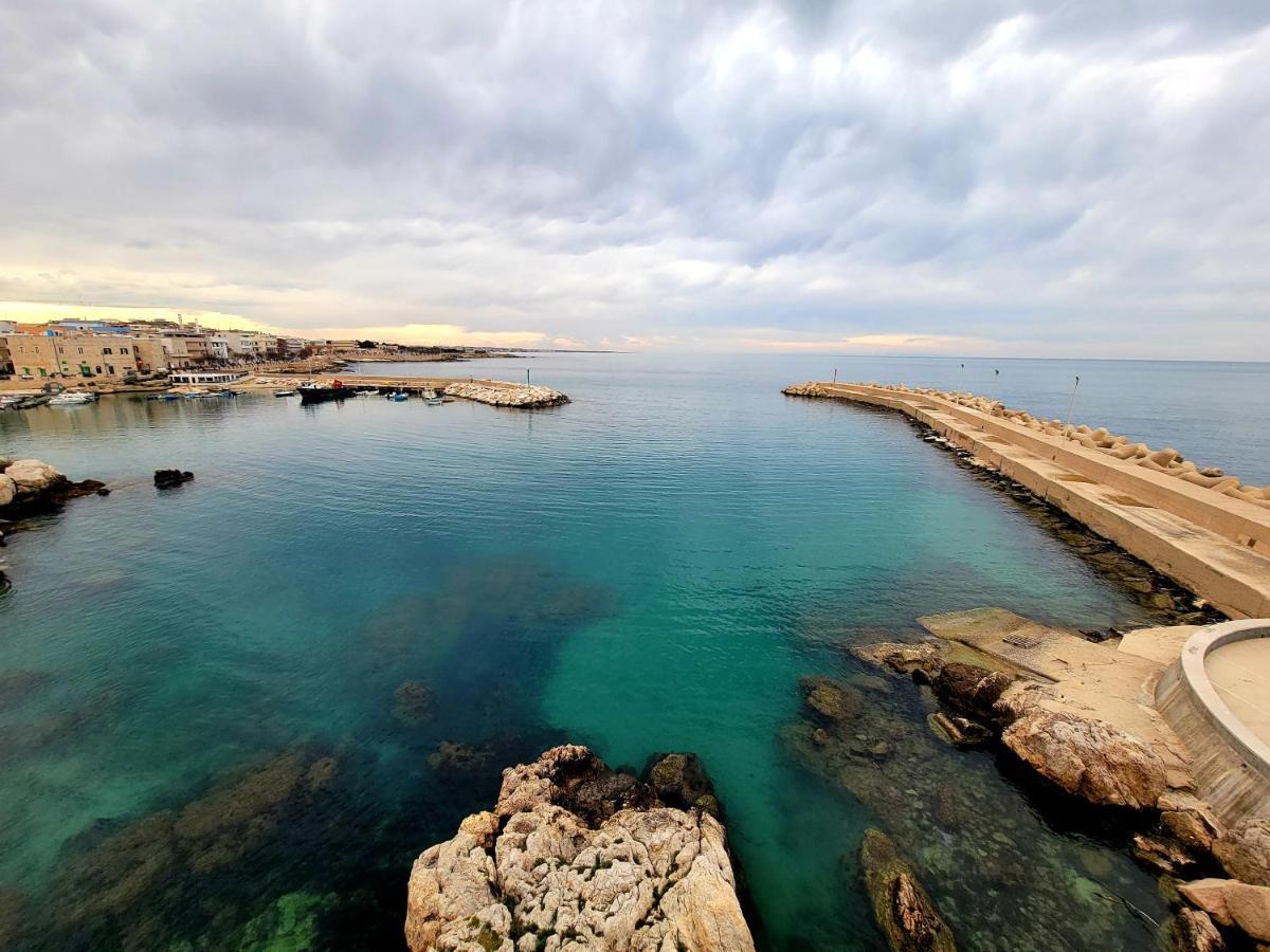 Giovinazzo Historic Apulia Old Town Stone House With Private Patio Appartement Buitenkant foto